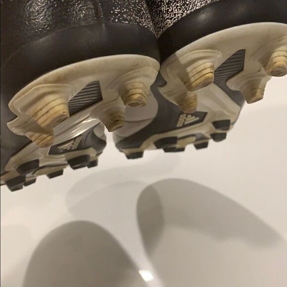 ❌1 hr sale ❌Adidas soccer shoes - Picture 5 of 5